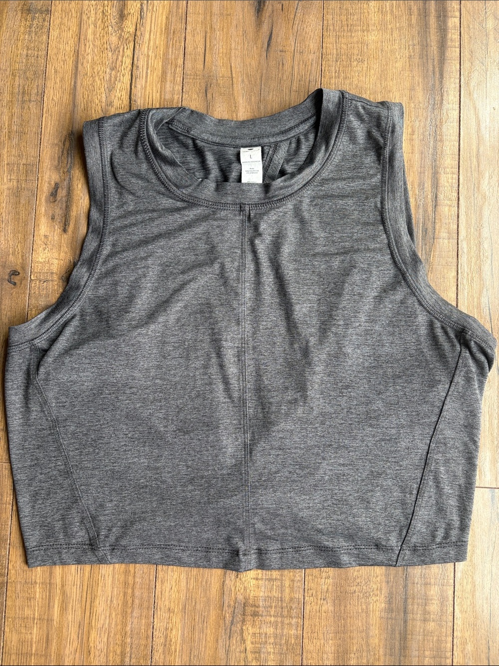 YOGALICIOUS Women’s Heather Grey Center Seam Cropped Muscle Tank